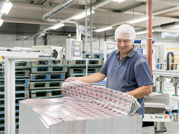 Notre équipe est prête à réaliser le meilleur emballage pour vous. 